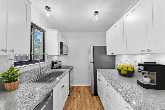Building Photo - 2901 San Souci Dr