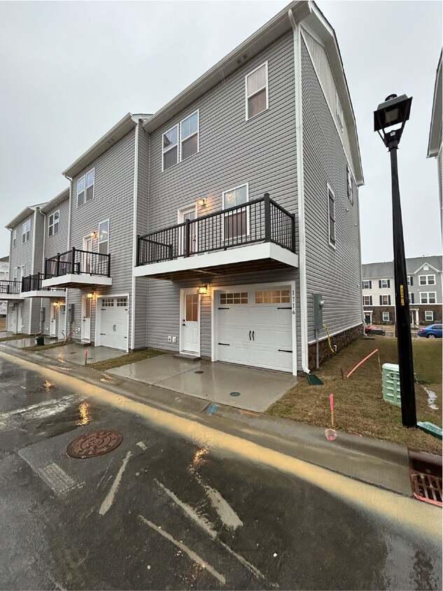 1716 Aspire St, Charlotte, NC 28262 Townhome Rentals in Charlotte NC