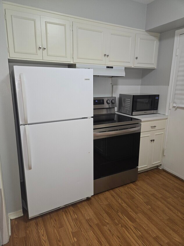 kitchen - 8518 Baltimore Dr