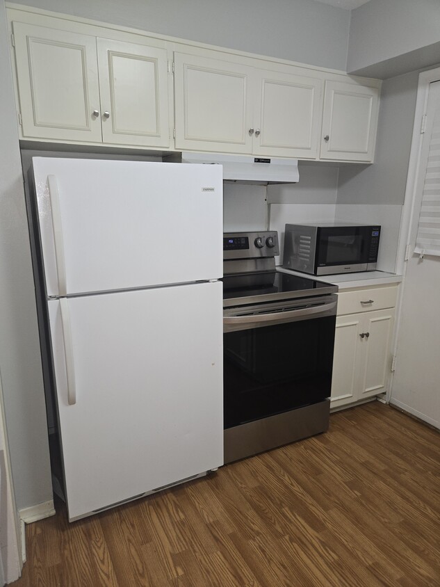 kitchen - 8518 Baltimore Dr
