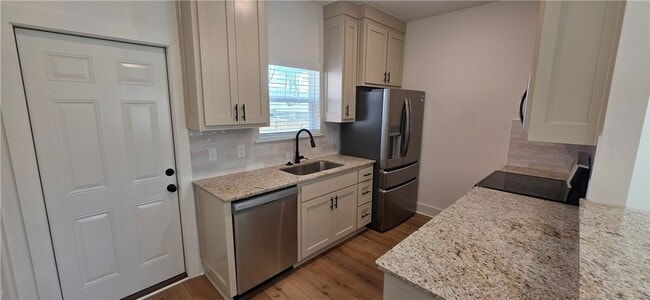 Foto del edificio - 10980 Danny Bryan Rd