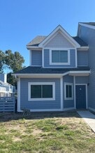 Building Photo - 857 Liriope Ln