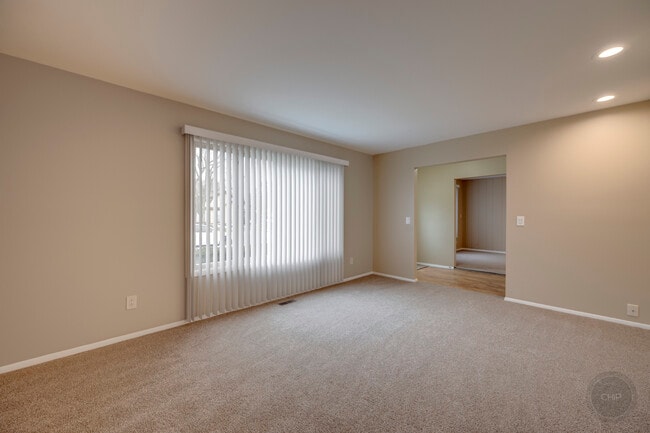 Building Photo - 46 Ingleshire Rd