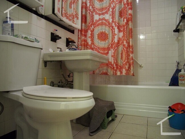 Foto del edificio - 129 Thorndike St