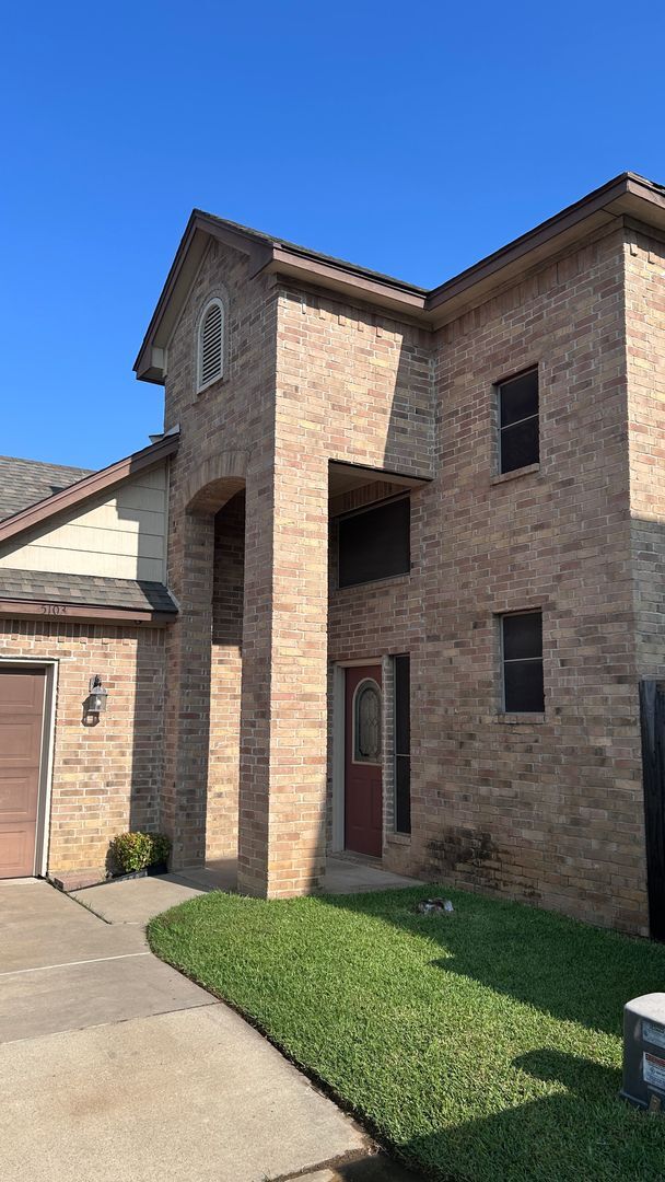 Foto del edificio - 5103 Chesterfield Pl