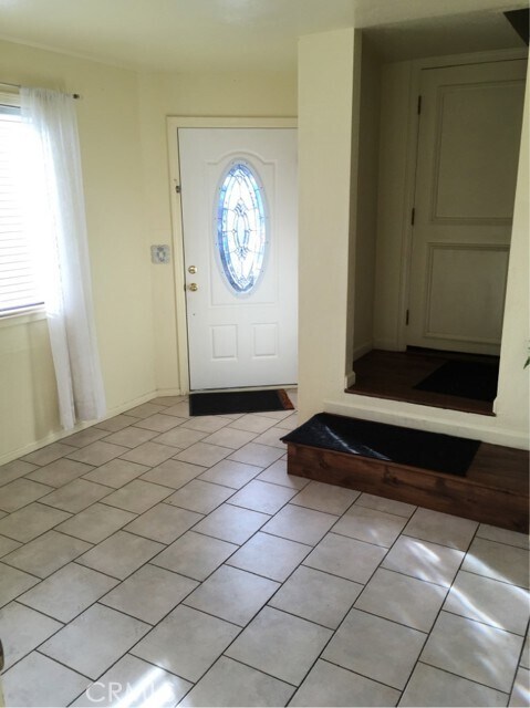 Building Photo - 150 Deer Hill Ln