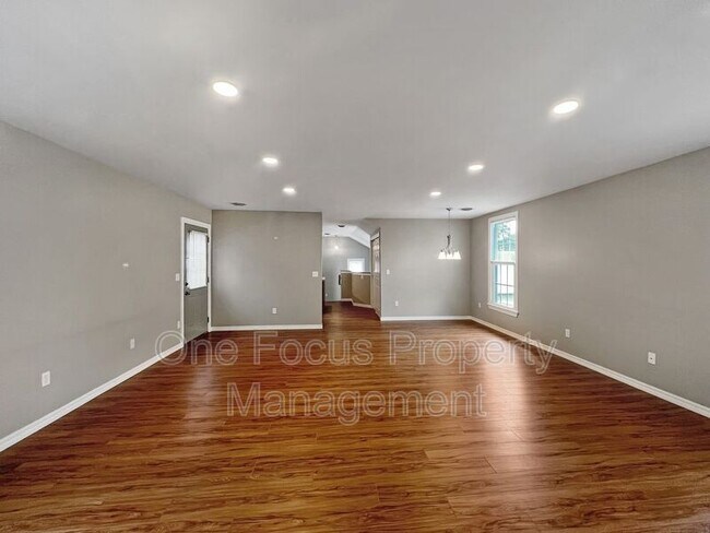 Foto del edificio - 252 W Water St