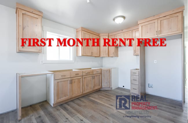 Building Photo - 5405 Park Lawn Dr