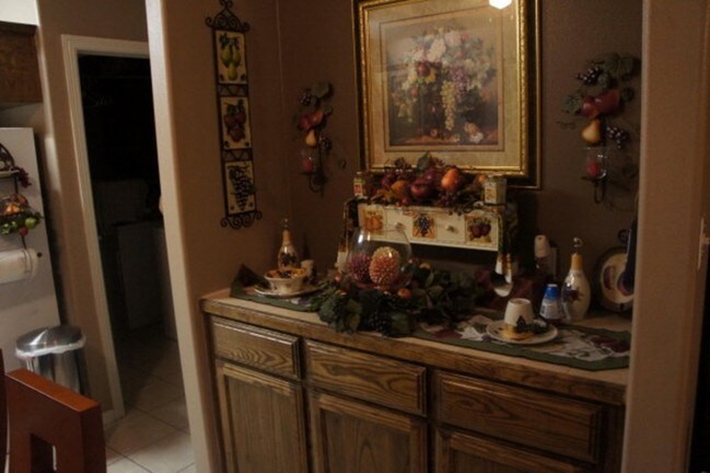 Foto del diseño de interior - 8421 E Alberta Rd