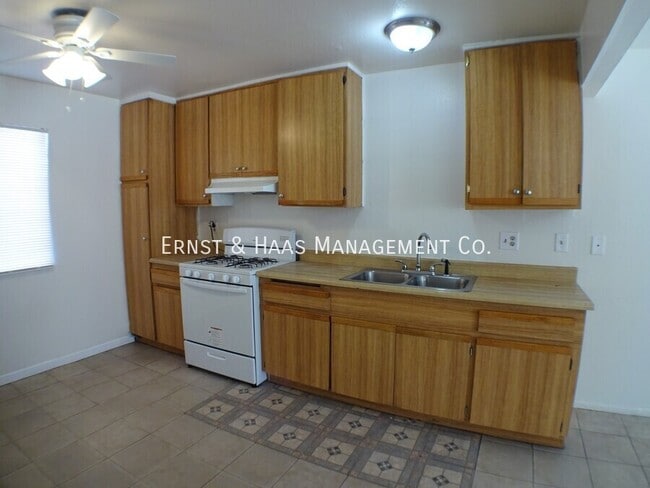 Building Photo - 14423 Flallon Ave