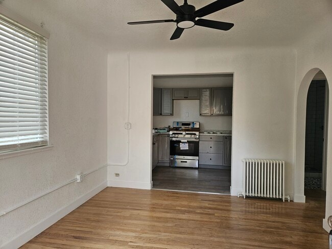 3415 Living Room view into Kitchen - Lincoln Terrace