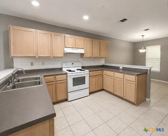 Building Photo - 2907 Cantabrian Dr