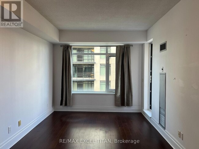 Building Photo - 111 Upper Duke Crescent