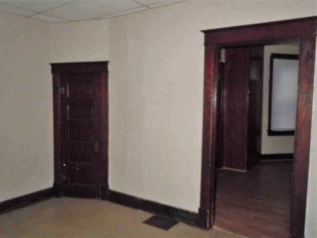 Building Photo - 2308 State St
