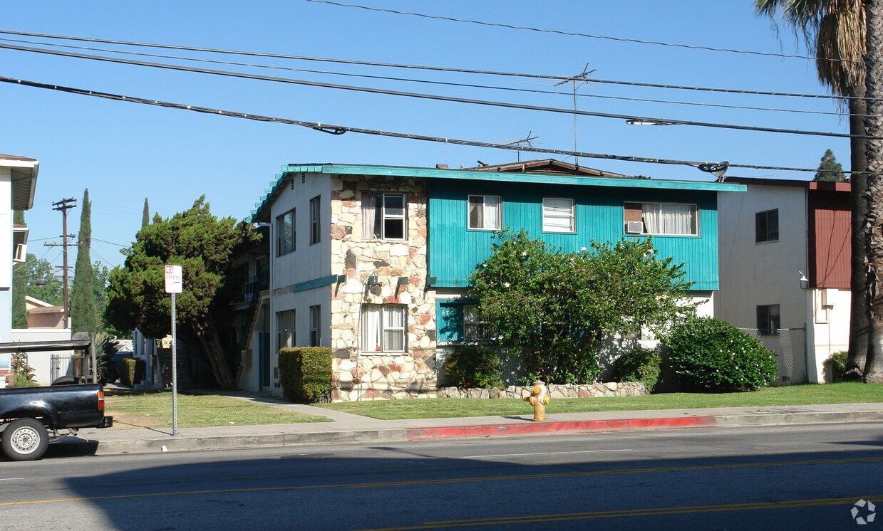 Foto del edificio - 6731 Whitsett Ave