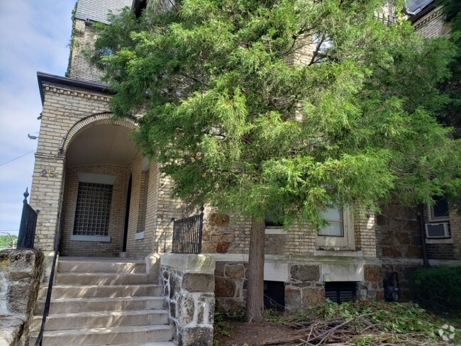 Building Photo - 25 Garrison Rd
