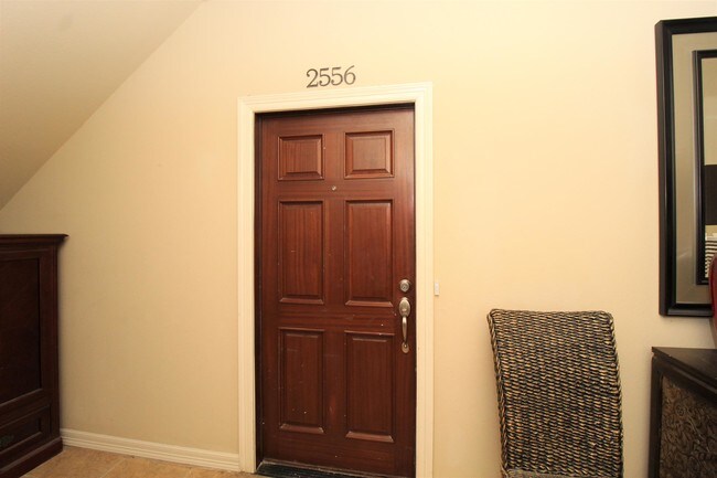 Foto del edificio - 2556 E Turtle Creek Dr