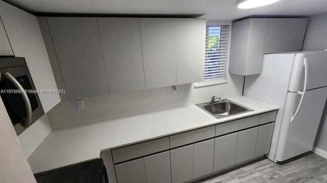 Foto del edificio - 1467 SW 3rd St