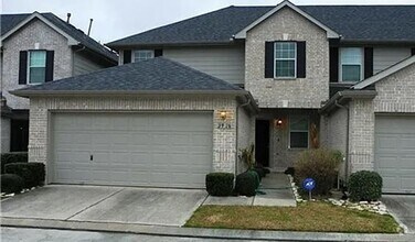 Building Photo - 2926 Meadowglen Crest