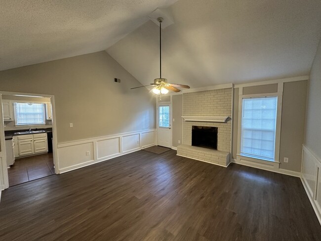 Building Photo - 4198 Oak Valley Dr