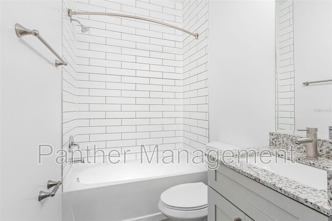 Foto del edificio - 1095 Highlands Rd