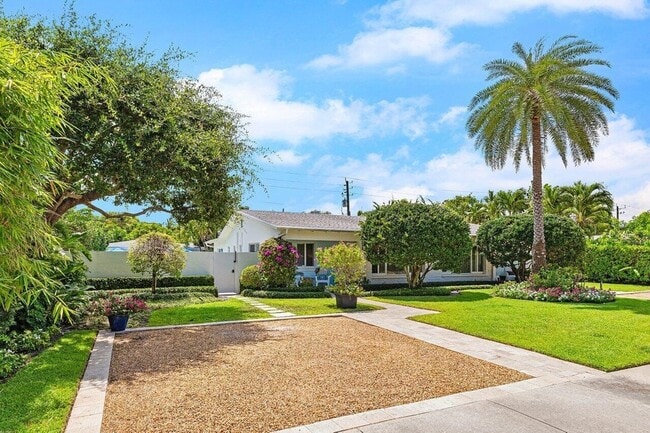 Photo - 340 NE 7th Ave House