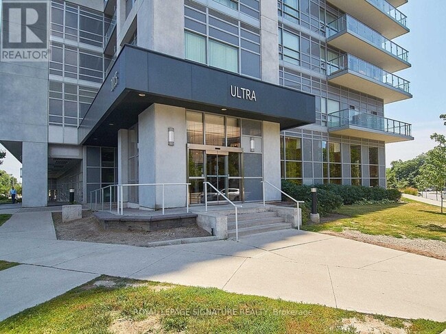 Building Photo - 2015 Sheppard Ave E