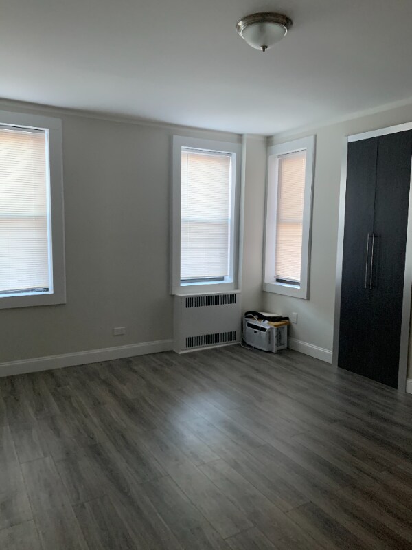 Foto del edificio - 240 Ocean Pkwy