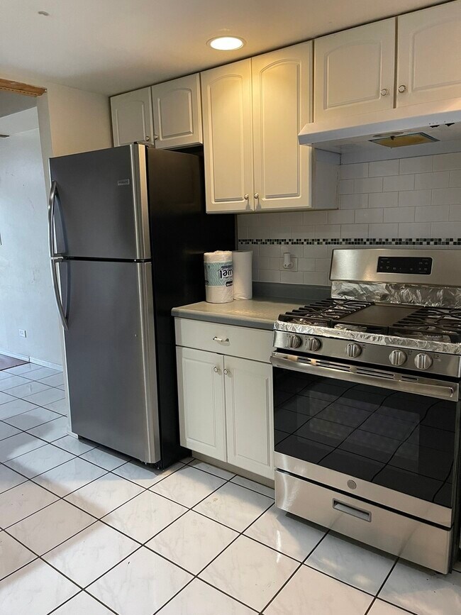 Foto del edificio - 347 Meadow Green Ln