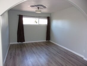 Building Photo - 816 E North Ave