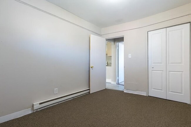 Building Photo - 14825 Joy Rd