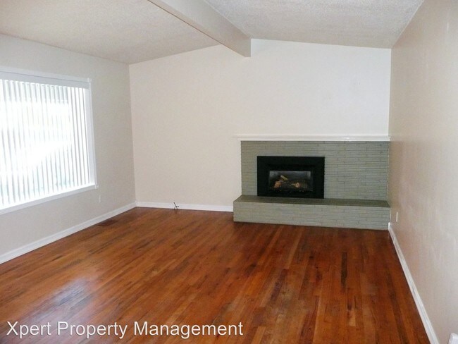 Foto del edificio - 3 br, 1.5 bath House - 319 N. Garrison Rd