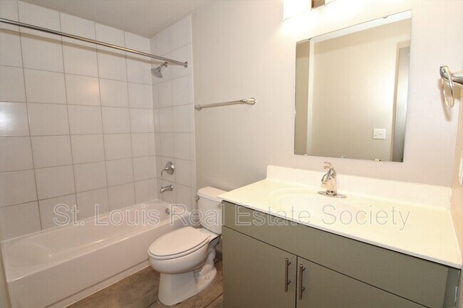 Foto del edificio - 8125 Michigan Ave