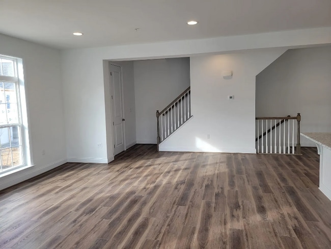 Building Photo - 3118 Detweiler Ln