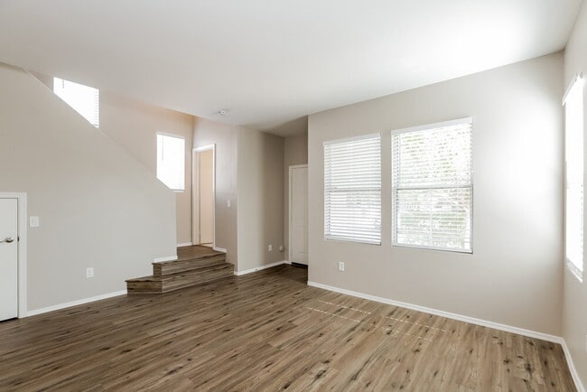 Foto del edificio - 3929 W Irwin Ave