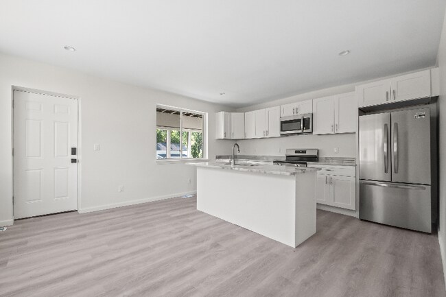 Building Photo - 34 Cross St