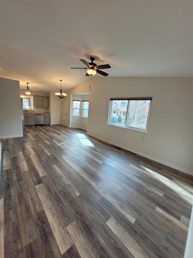 Foto del edificio - 7260 Julynn Rd