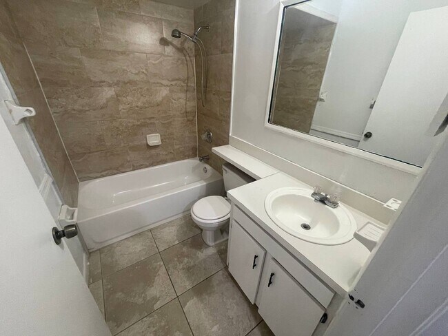Building Photo - 1504 Peavy Ct