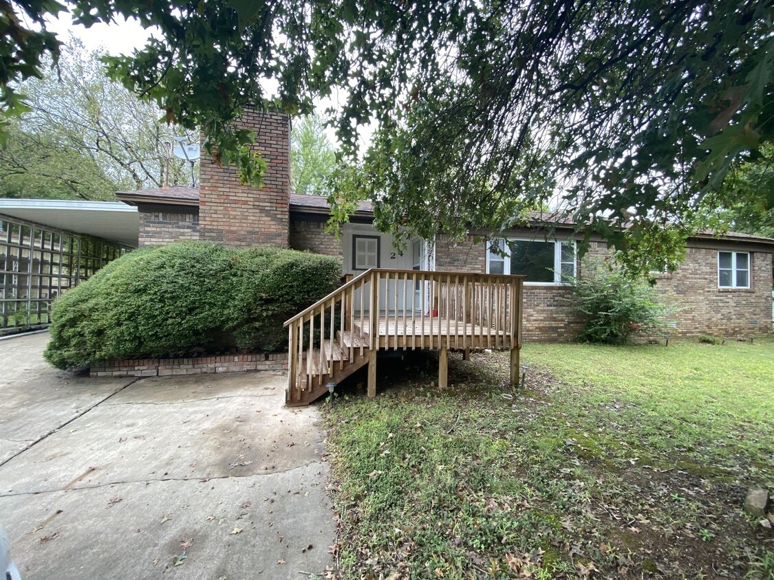 24 W Gary St, Greenwood, AR 72936 House Rental in Greenwood, AR