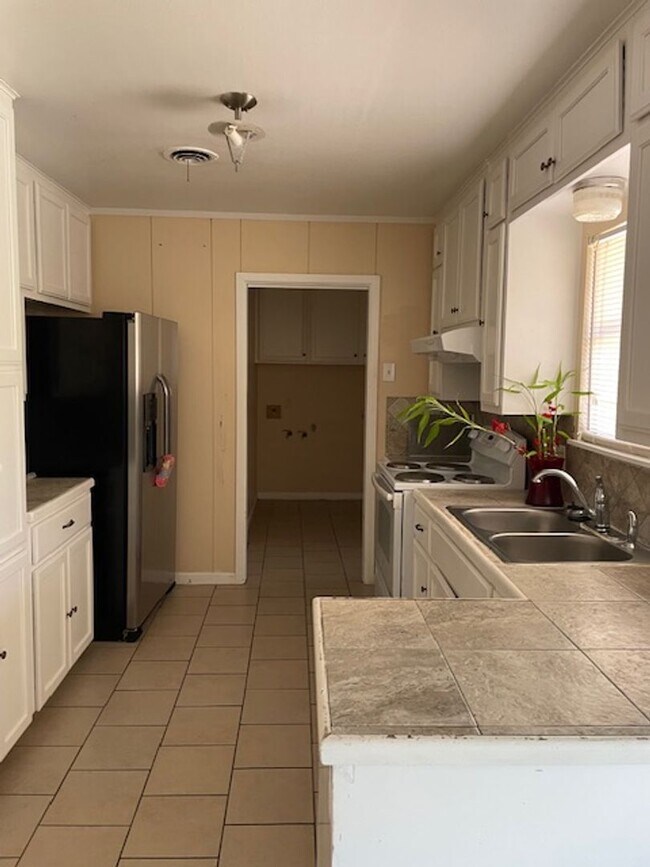Foto del edificio - Bay Area- Large 3/2- huge master bedroom.
