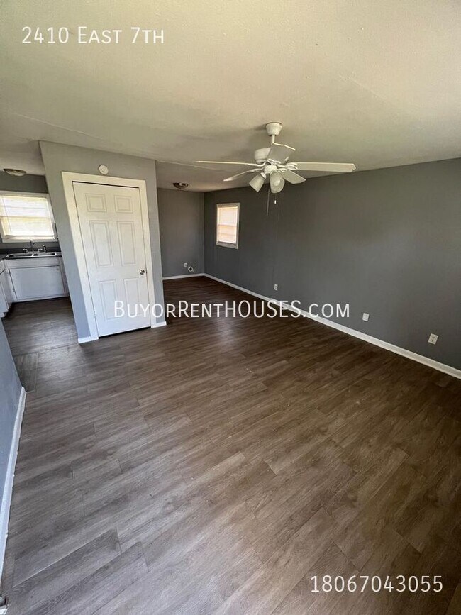 Foto del edificio - PRICE REDUCTION! $499 Move-In Special (+ a...