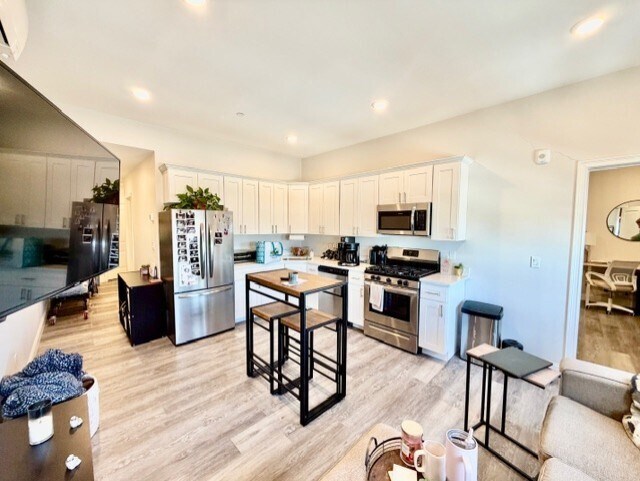 Building Photo - 5 Fremont St