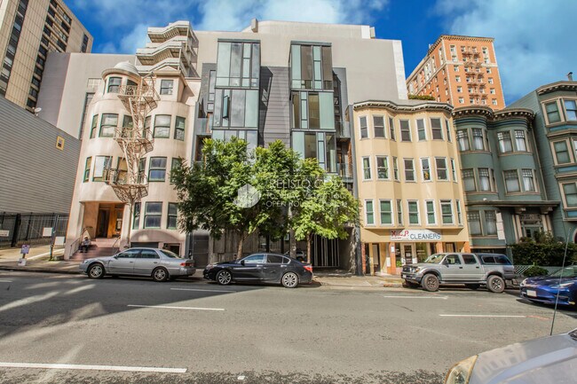 Building Photo - 1020 Pine St
