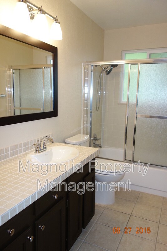 Foto del edificio - 1185 Applewood Dr