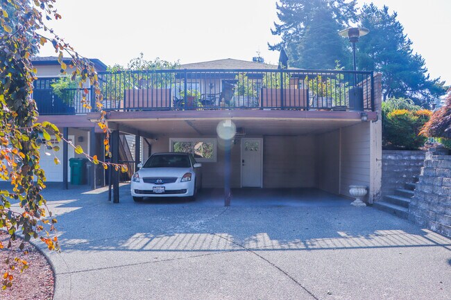 Foto del edificio - 20010 Marine View Dr SW