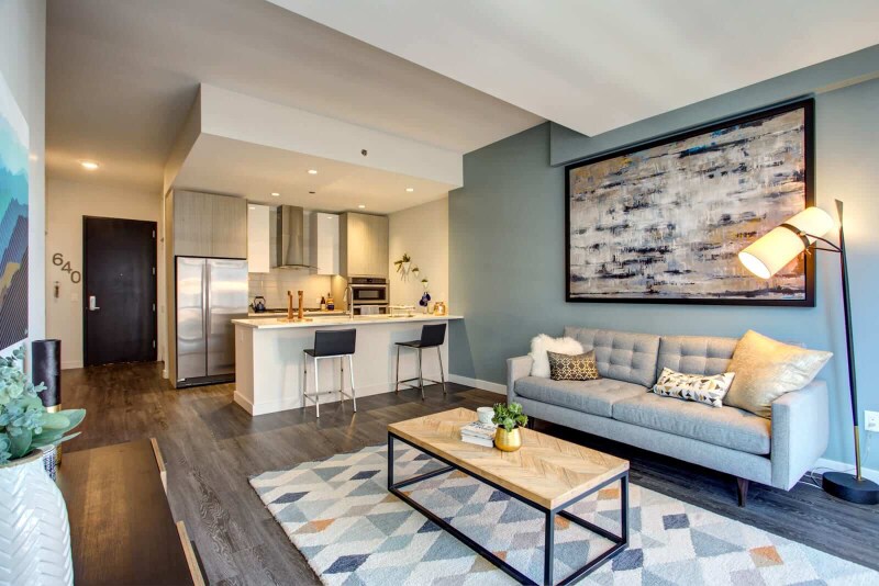 Foto principal - 661 N Clark St