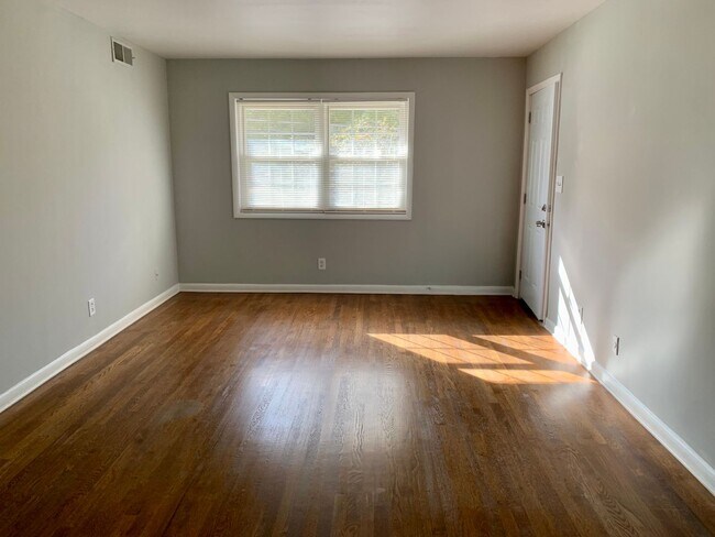 Building Photo - 1586 Line Street - Quadraplex