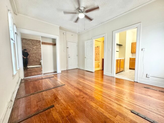 Foto del edificio - 532 S Coronado St