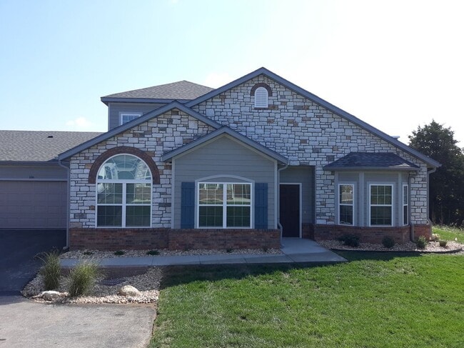 Building Photo - 136 R. de Villas Cir