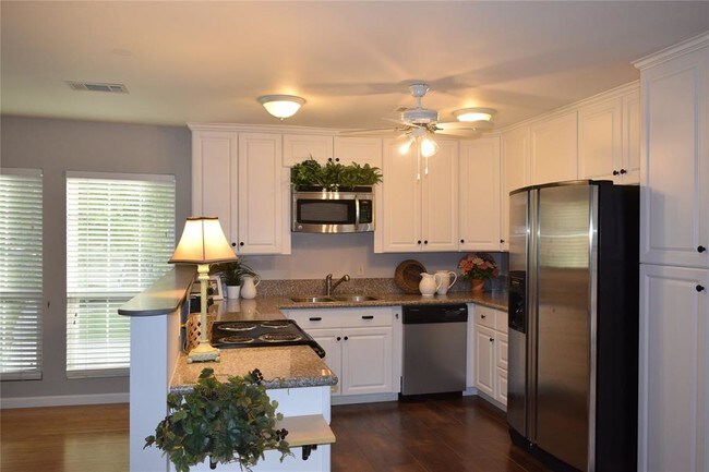 Building Photo - 34 Lyrebird Dr